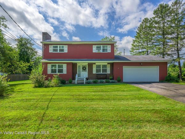 23 Gaffney Lane, Kinderhook, NY 12106
