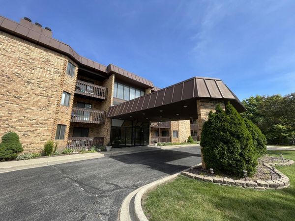 2880 Torrey Pine Lane , Unit 1H, Lisle, IL 60532