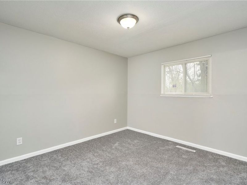 6255 Randolph Road, Bedford Heights, OH 44146 Photo 12