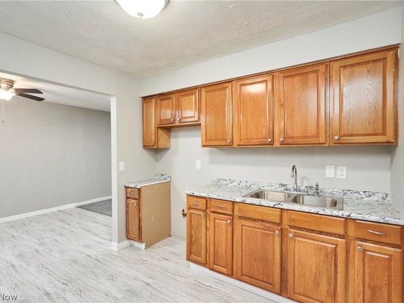 6255 Randolph Road, Bedford Heights, OH 44146 Photo 16