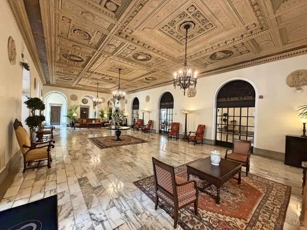 3900 Rose Hill Avenue, Cincinnati, OH 45229