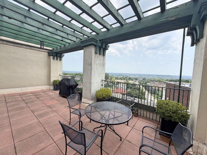 3900 Rose Hill Avenue, Cincinnati, OH 45229 Photo 16