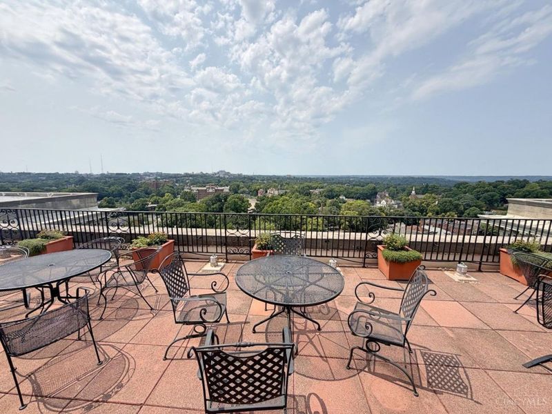 3900 Rose Hill Avenue, Cincinnati, OH 45229 Photo 17