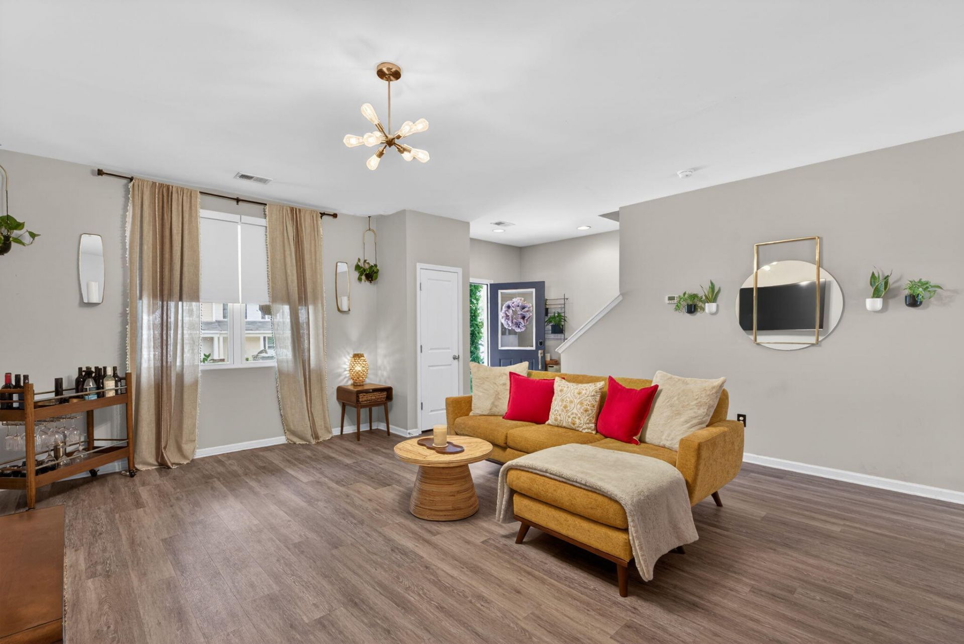 9086 Parlor Drive Photo 8