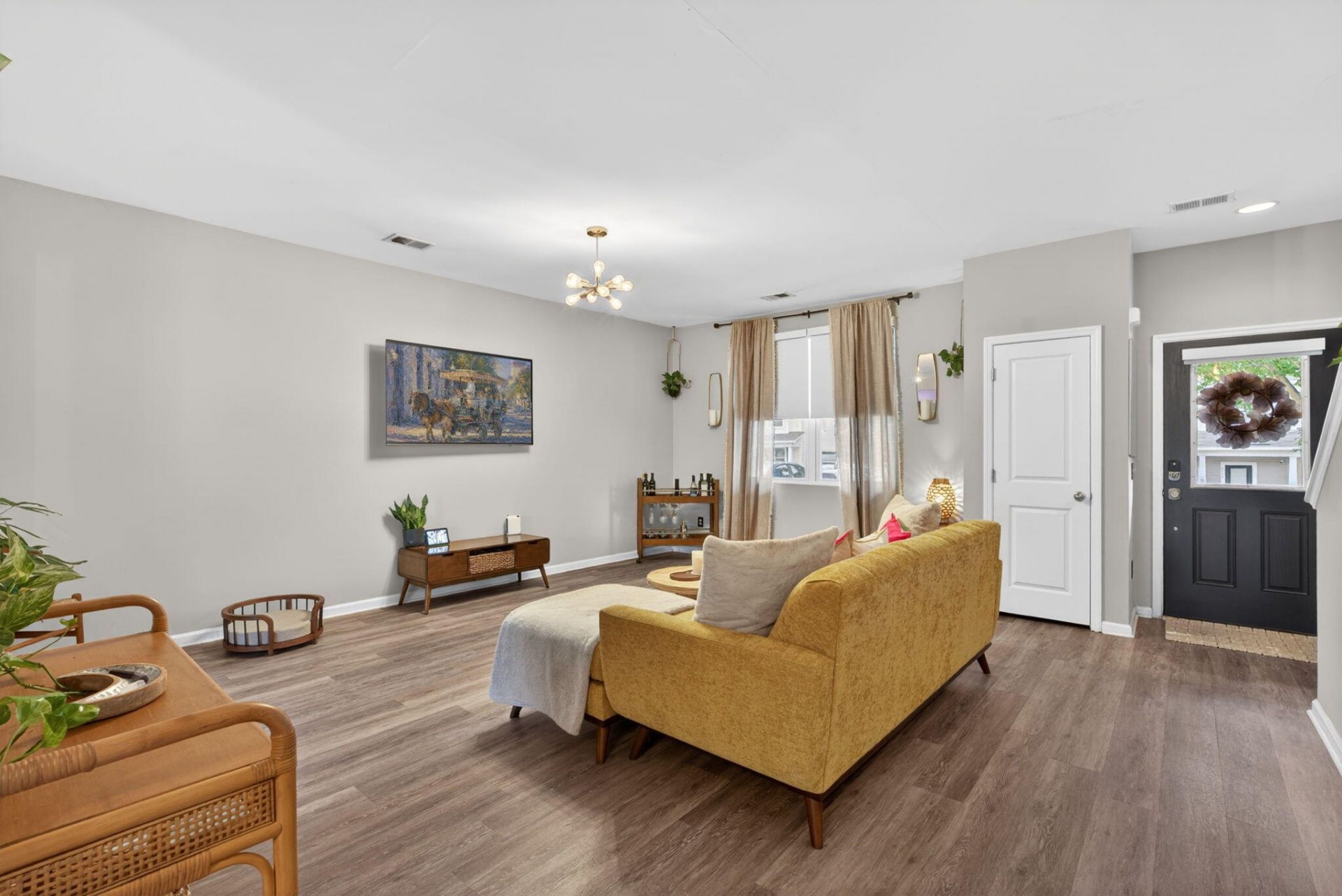 9086 Parlor Drive Photo 9