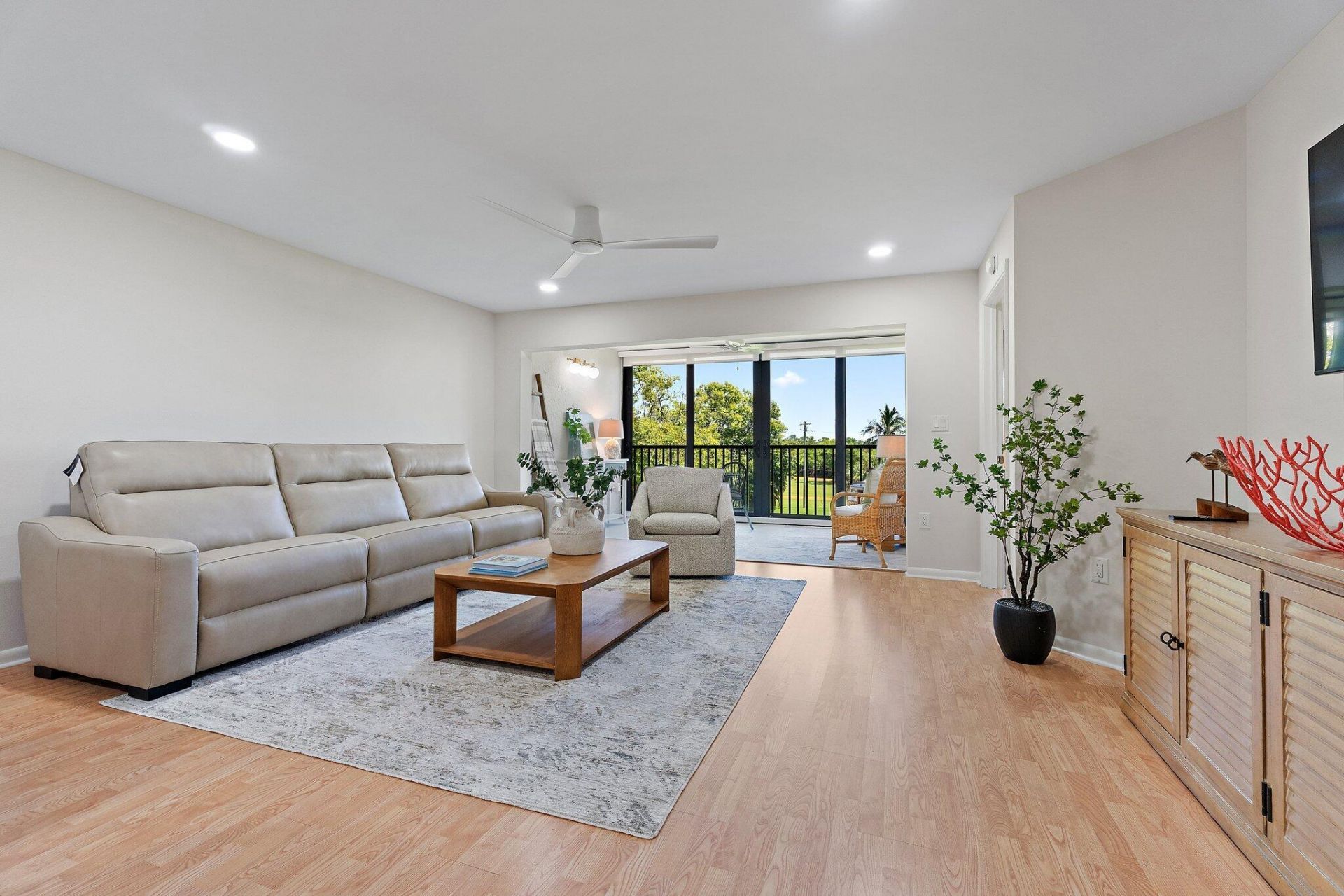 275 Palm Avenue, Unit C302, Jupiter, FL 33477 Photo