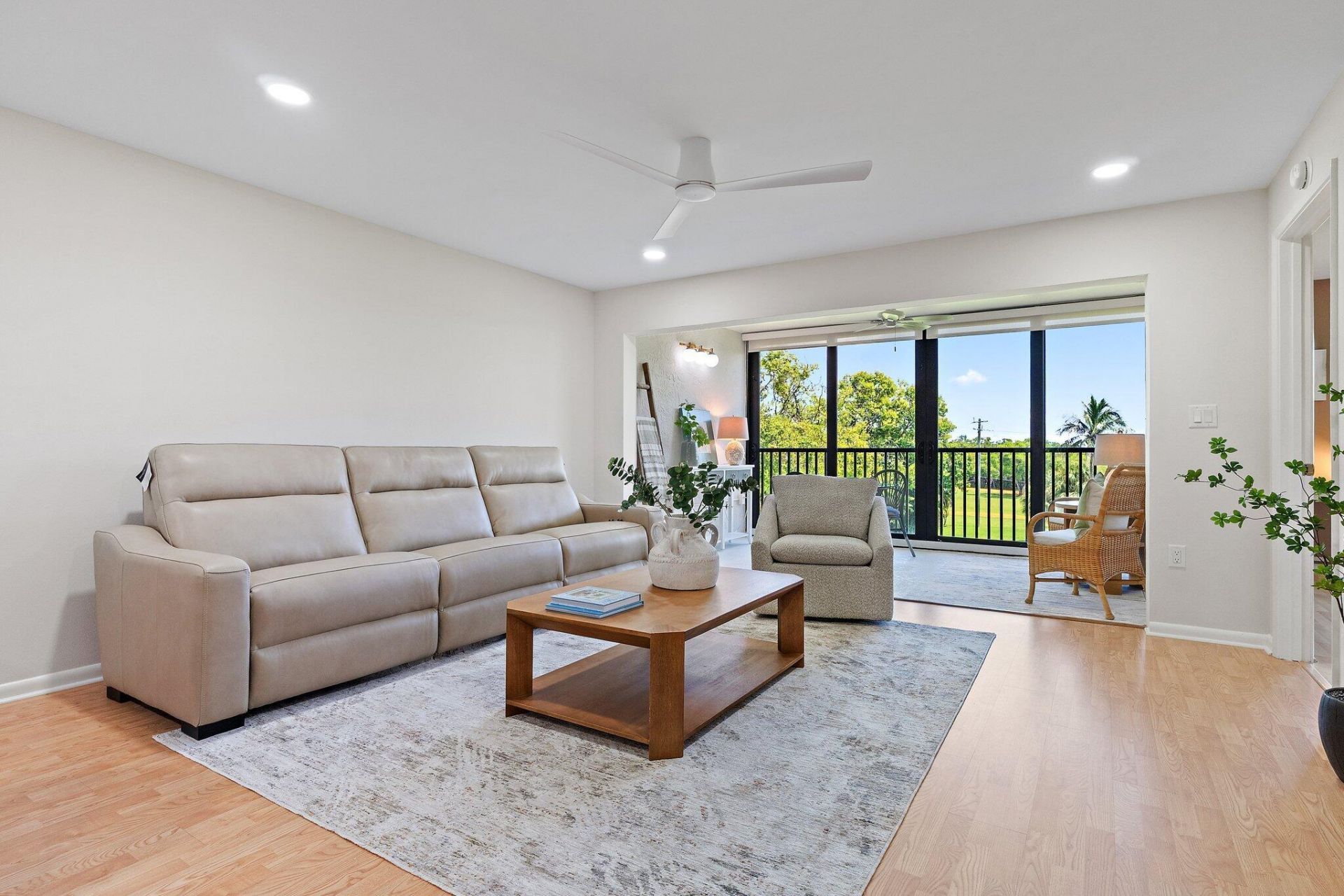 275 Palm Avenue, Unit C302, Jupiter, FL 33477 Photo