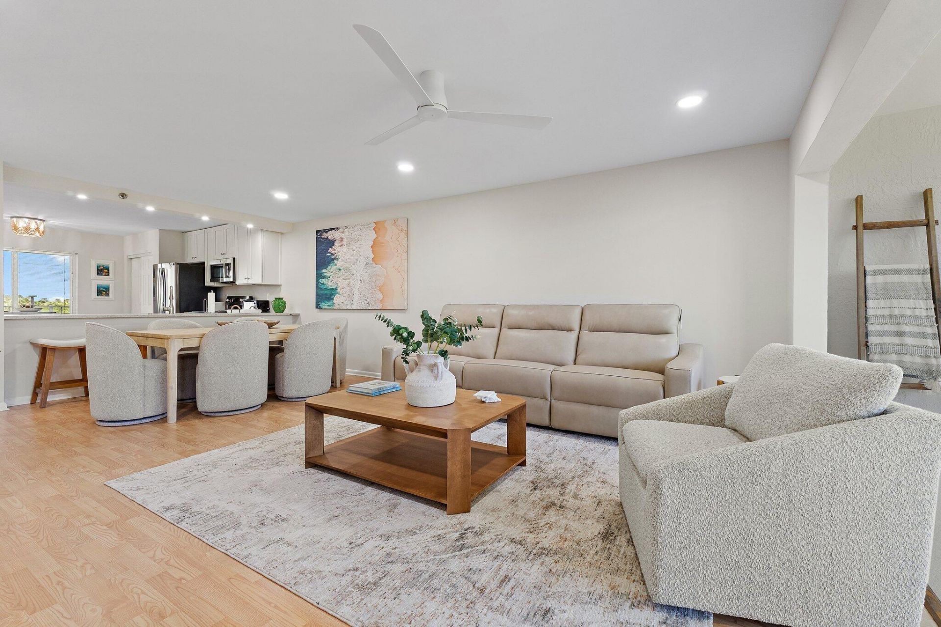 275 Palm Avenue, Unit C302, Jupiter, FL 33477 Photo