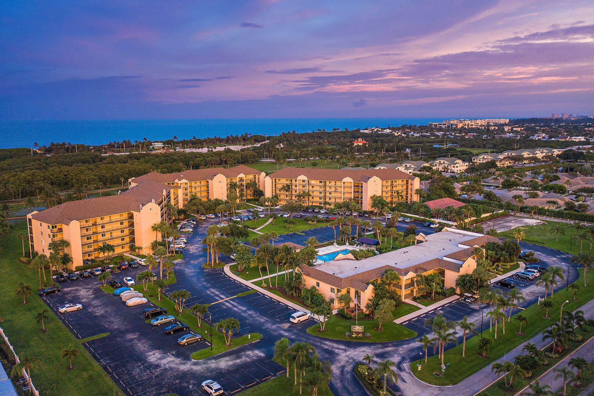 275 Palm Avenue, Unit C302, Jupiter, FL 33477 Photo
