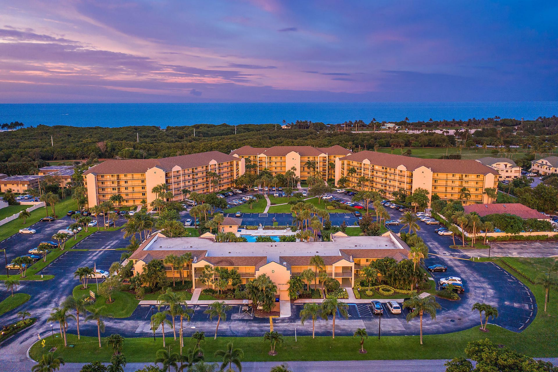 275 Palm Avenue, Unit C302, Jupiter, FL 33477 Photo