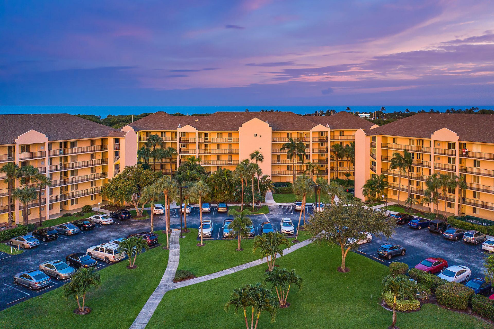 275 Palm Avenue, Unit C302, Jupiter, FL 33477 Photo