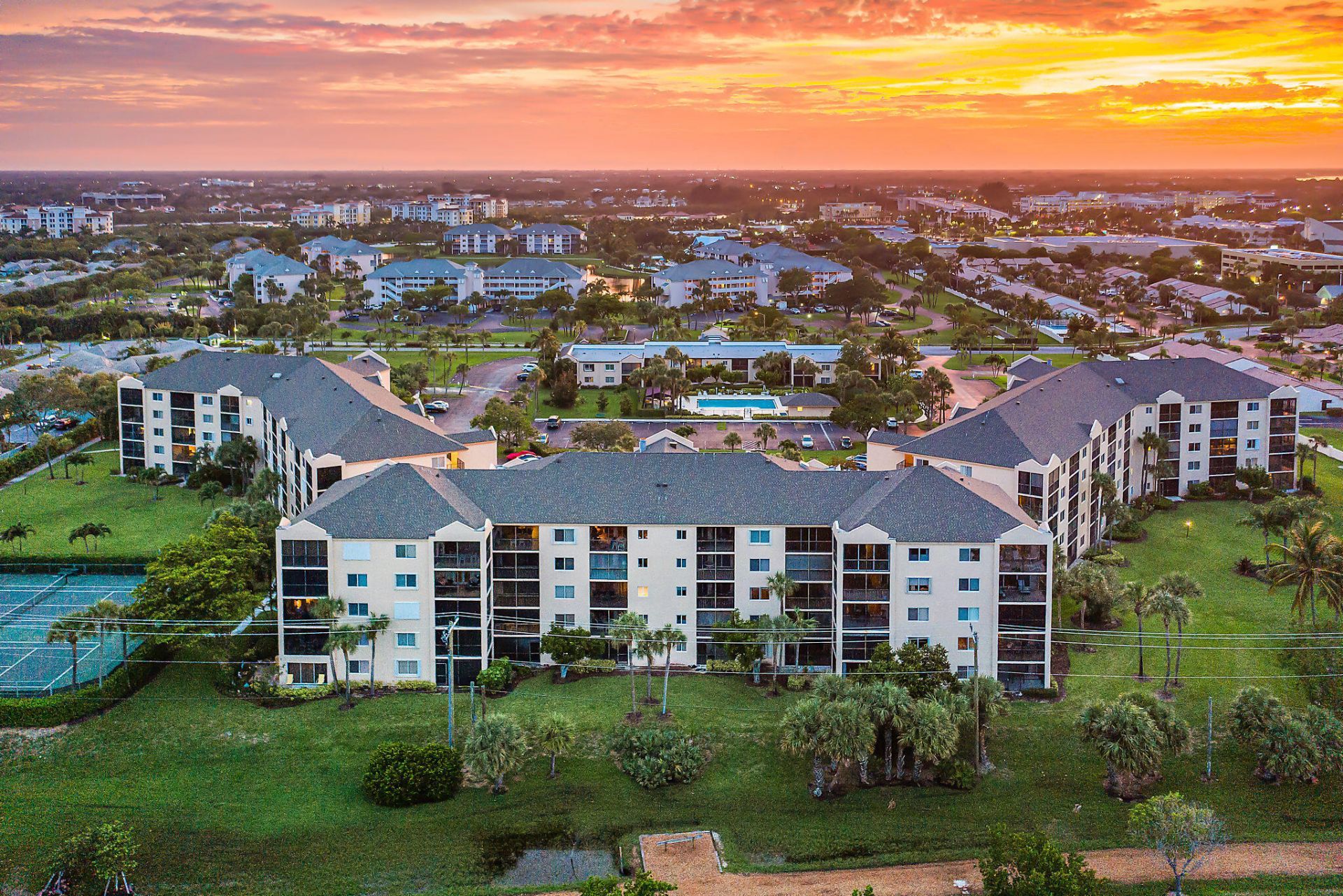275 Palm Avenue, Unit C302, Jupiter, FL 33477 Photo