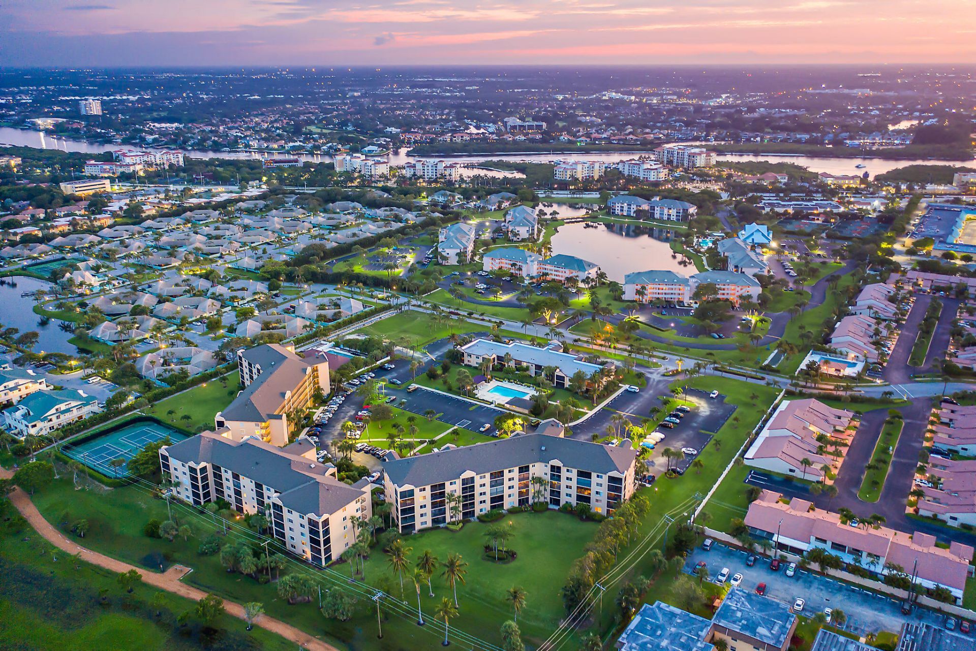 275 Palm Avenue, Unit C302, Jupiter, FL 33477 Photo