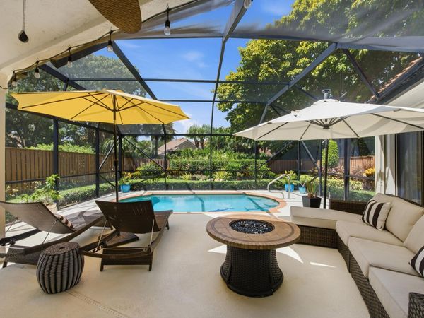 2576 LA CRISTAL Circle, Palm Beach Gardens, FL 33410