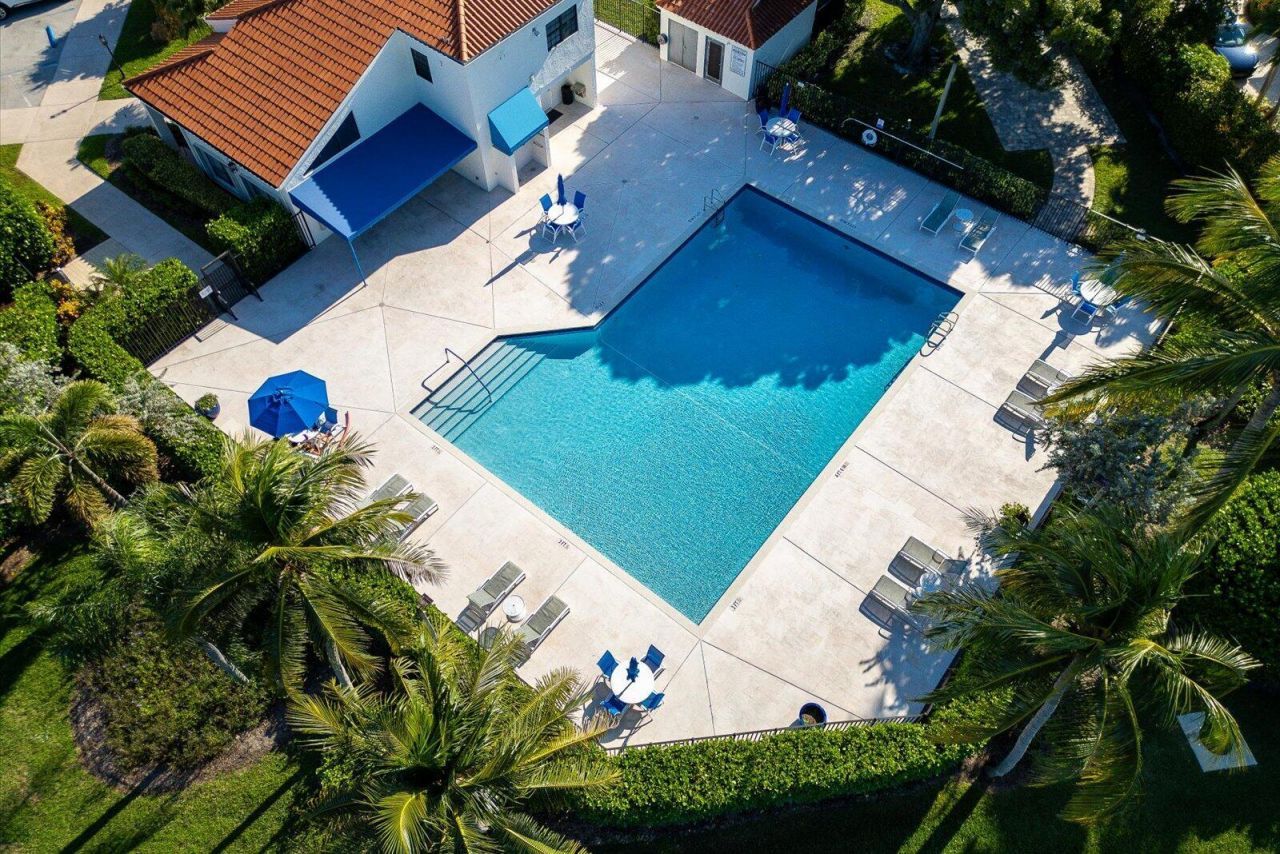 2576 La Cristal Circle, Palm Beach Gardens, FL 33410 Photo