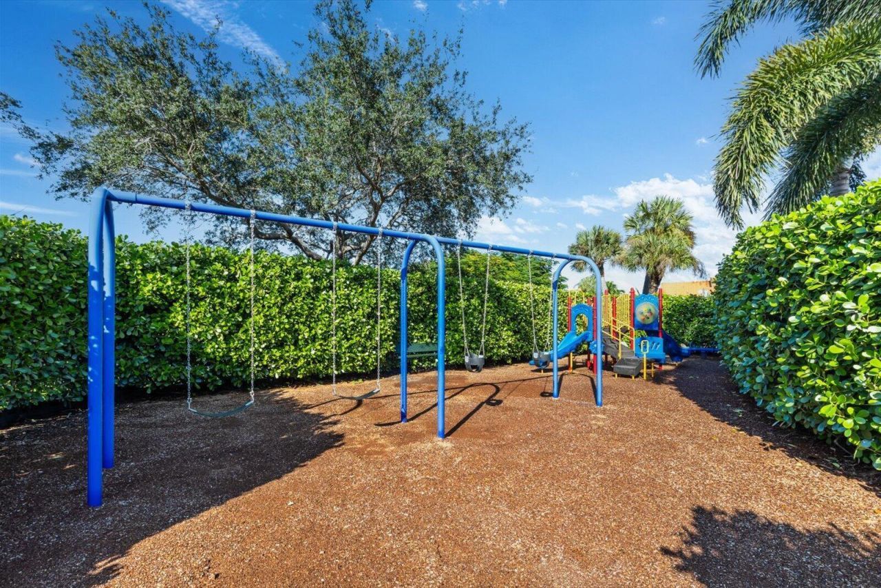 2576 La Cristal Circle, Palm Beach Gardens, FL 33410 Photo