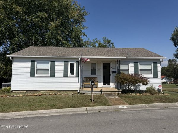 102 Victoria Rd, Oak Ridge, TN 37830
