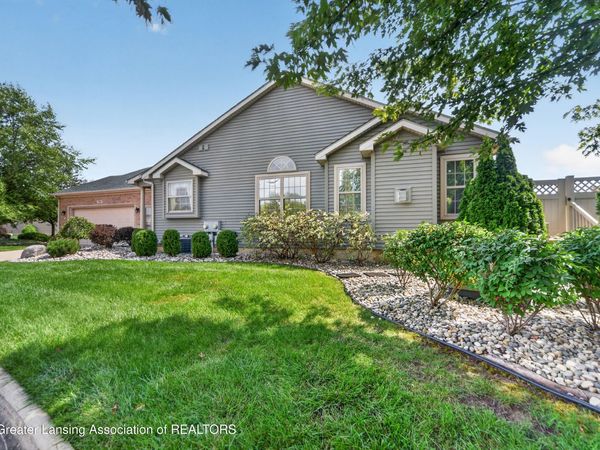 3985 Canyon Cove, Holt, MI 48842