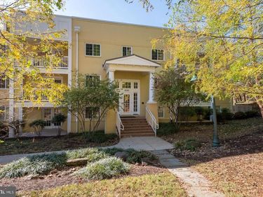 4141 S FOUR MILE RUN DRIVE , Unit 402, ARLINGTON, VA 22204