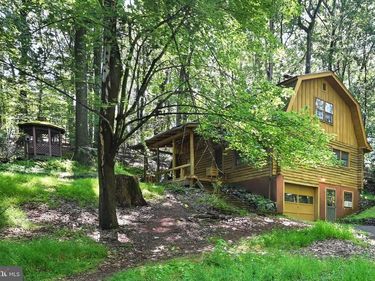 110 OAKBROOK COURT, BIRDSBORO, PA 19508
