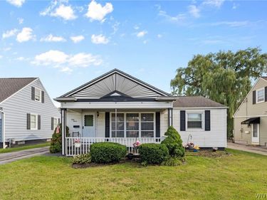 47 Warburton Place , Buffalo, NY 14223