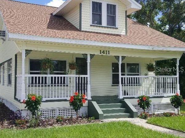 1411 E NEW YORK AVE , DELAND, FL 32724
