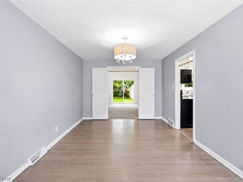 4306 Groveland Road, University Heights, OH 44118 Photo 13