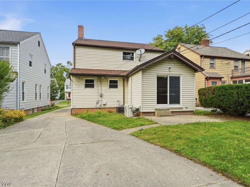 4306 Groveland Road, University Heights, OH 44118 Photo 4