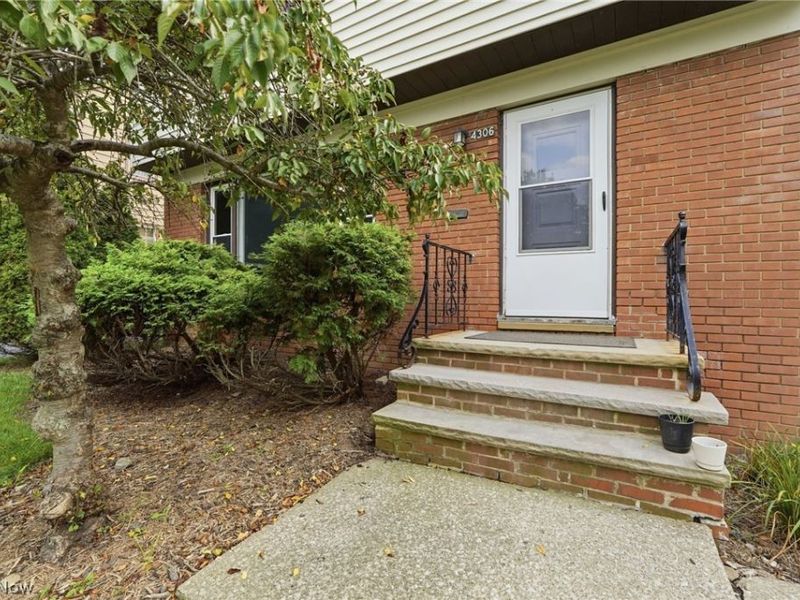 4306 Groveland Road, University Heights, OH 44118 Photo 7