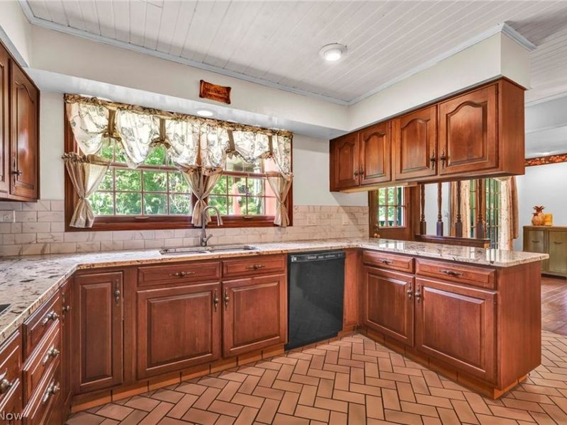 18460 W River Road, Columbia Station, OH 44028 Photo 14