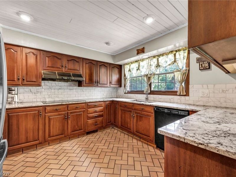 18460 W River Road, Columbia Station, OH 44028 Photo 15