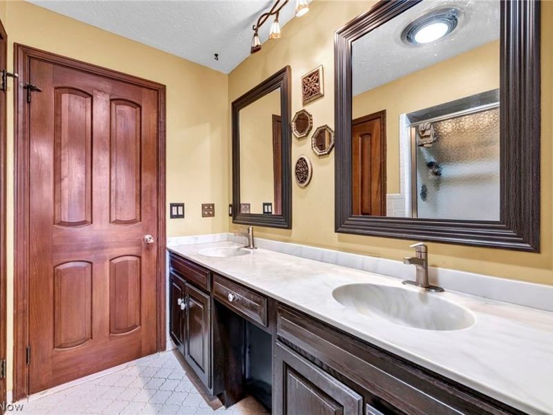 18460 W River Road, Columbia Station, OH 44028 Photo 36