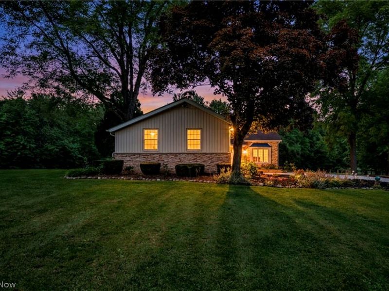 18460 W River Road, Columbia Station, OH 44028 Photo 46