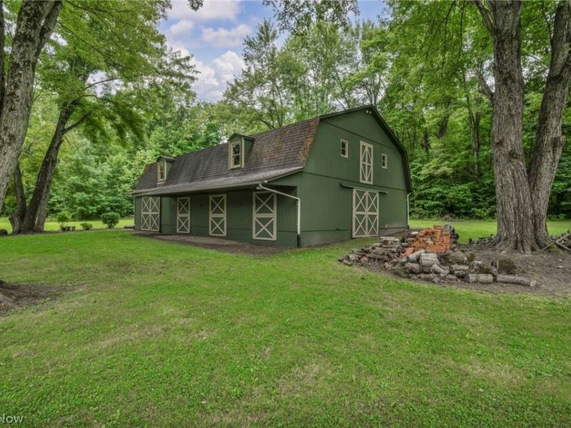 18460 W River Road, Columbia Station, OH 44028 Photo 7
