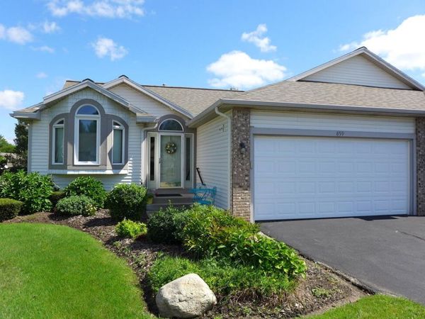 859 Deerview Lane, Holland, MI 49423
