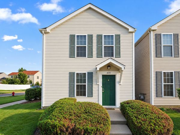 1651 Linden Park Lane, Aurora, IL 60504