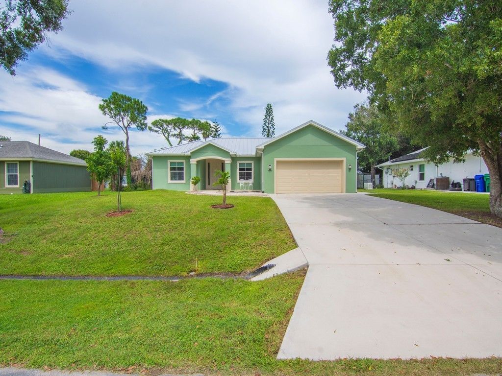 664 Beard Avenue, Sebastian, FL 32958 Photo