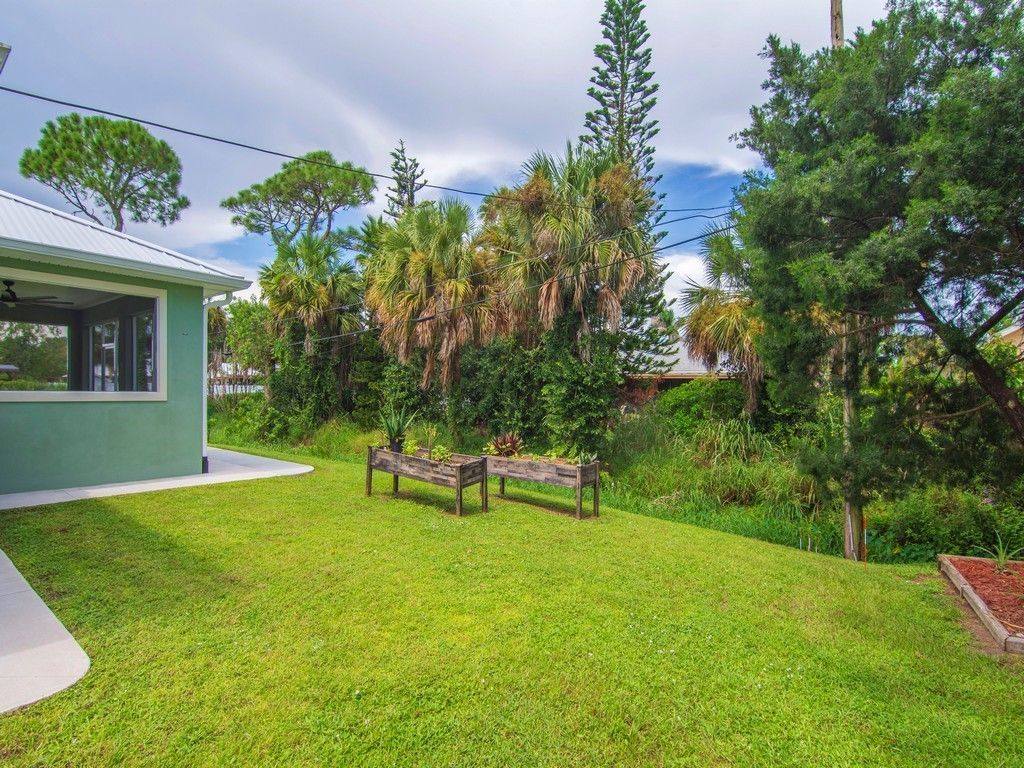 664 Beard Avenue, Sebastian, FL 32958 Photo