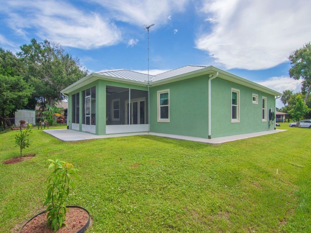 664 Beard Avenue, Sebastian, FL 32958 Photo