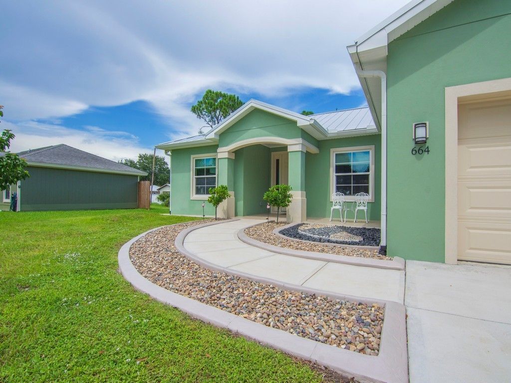 664 Beard Avenue, Sebastian, FL 32958 Photo