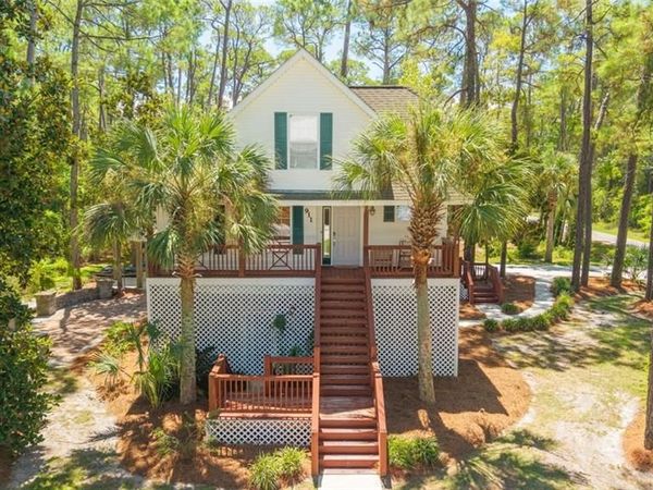911 Lavigne Place, Dauphin Island, AL 36528