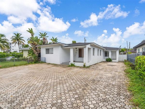 540 Beacom Blvd , Miami, FL 33135