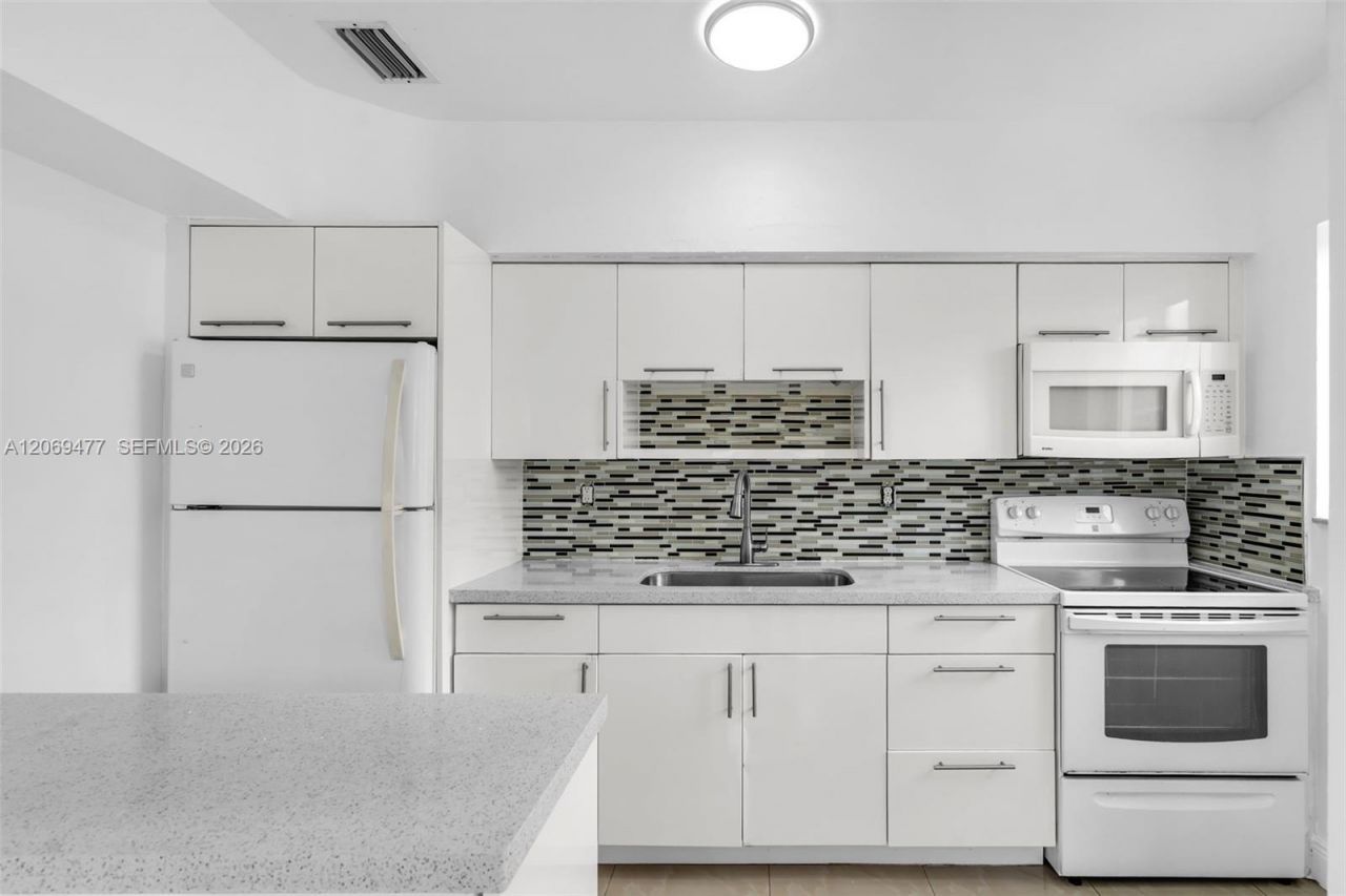 540 Beacom Blvd , Miami, FL 33135 Photo