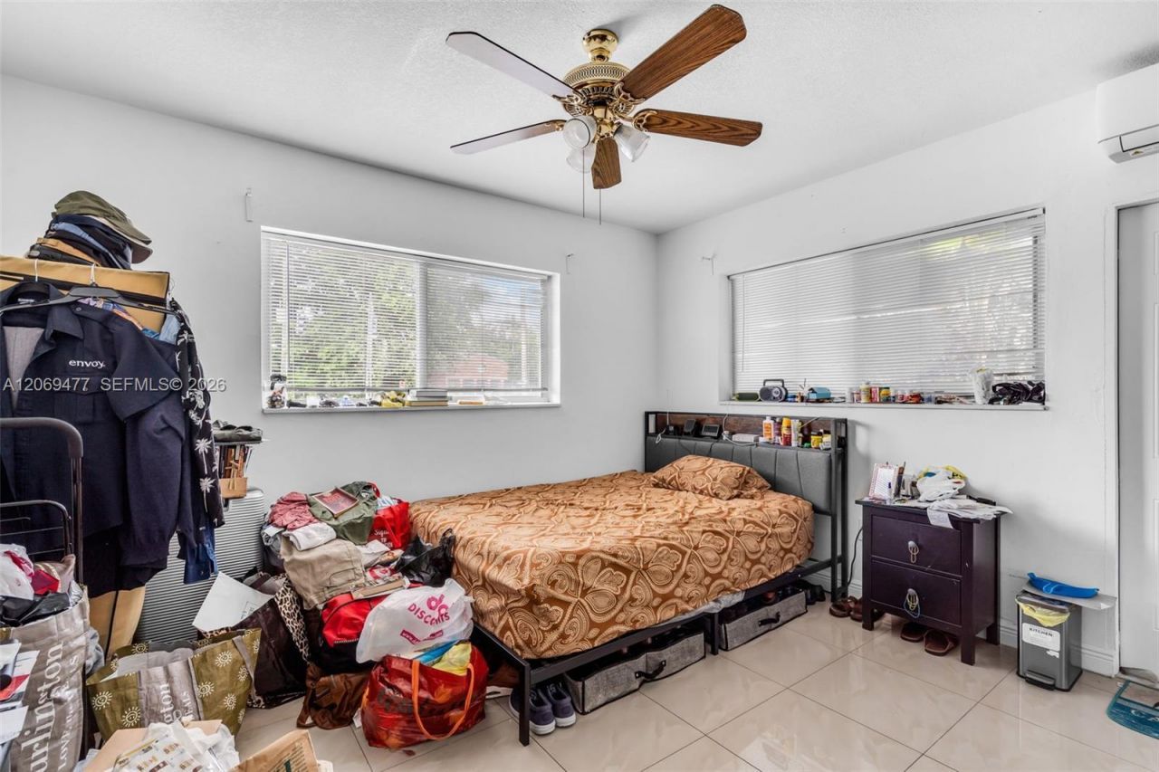 540 Beacom Blvd , Miami, FL 33135 Photo
