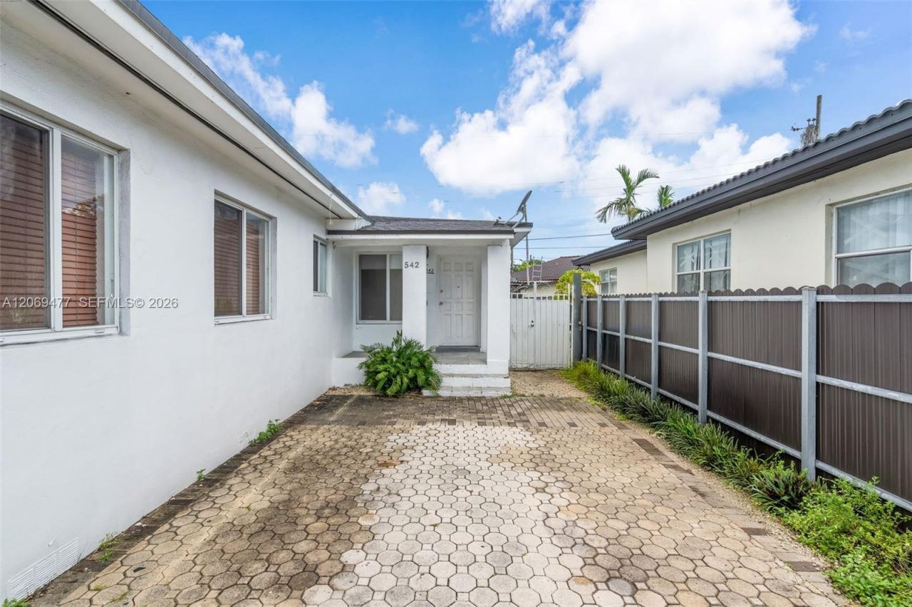 540 Beacom Blvd , Miami, FL 33135 Photo
