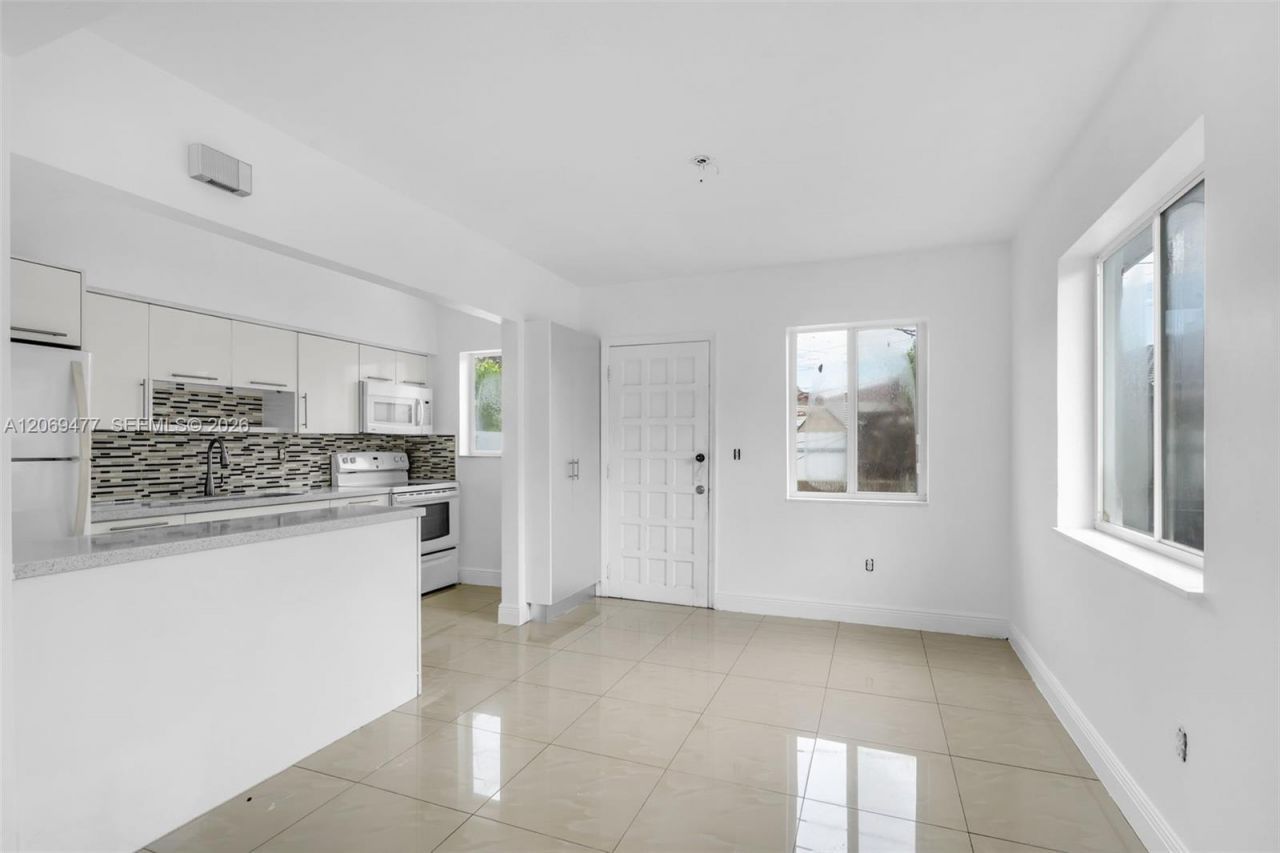 540 Beacom Blvd , Miami, FL 33135 Photo