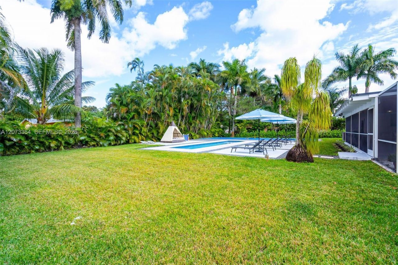 535 N Biscayne River Dr, Miami, FL 33169 Photo