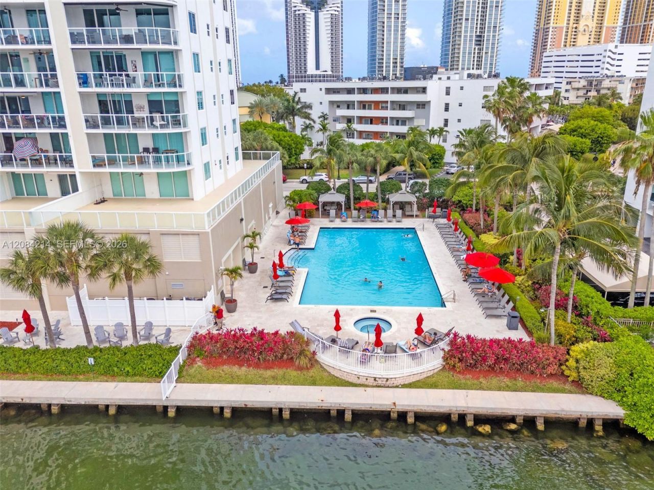 18100 N Bay Rd, Unit 709, Sunny Isles Beach, FL 33160 Photo