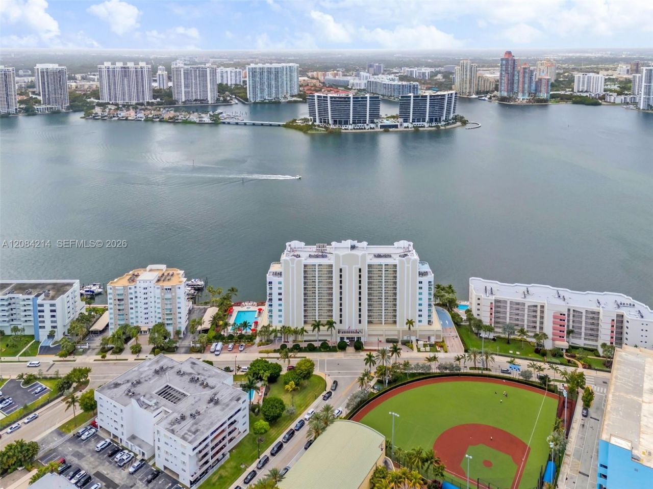 18100 N Bay Rd, Unit 709, Sunny Isles Beach, FL 33160 Photo