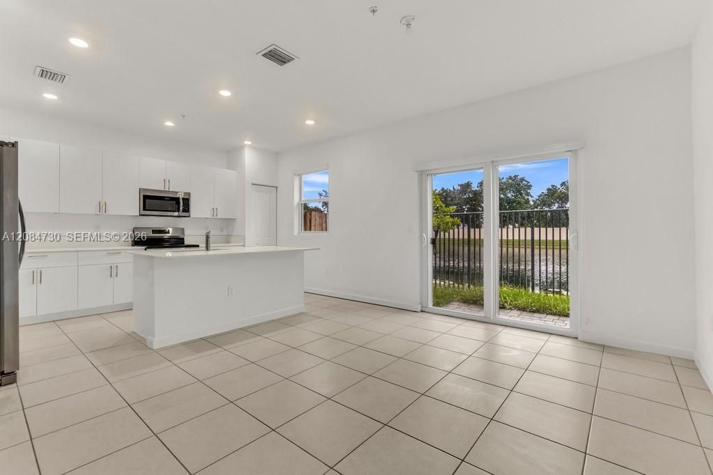 18414 SW 2nd St, Pembroke Pines, FL 33029 Photo